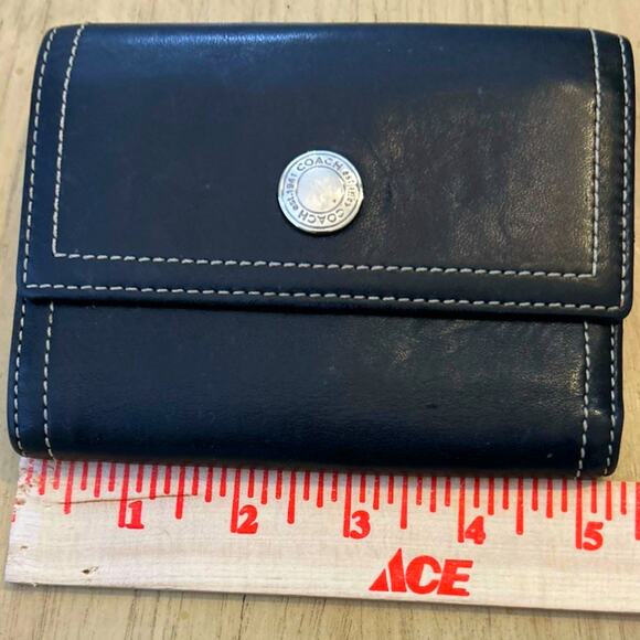 Coach Wallet Black Genuine Leather Pink Button Accent BiFold Organizer Wallet - Picture 1 of 9